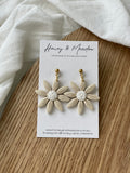Cream Large Daisy Earrings
